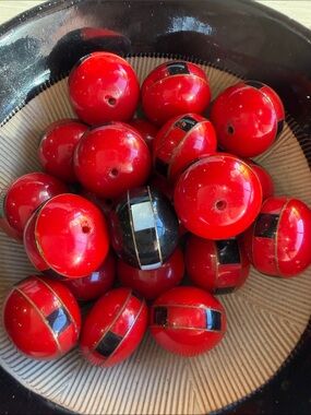 Bead111: Vtg Beads, Red Lucite w/Black Inlay